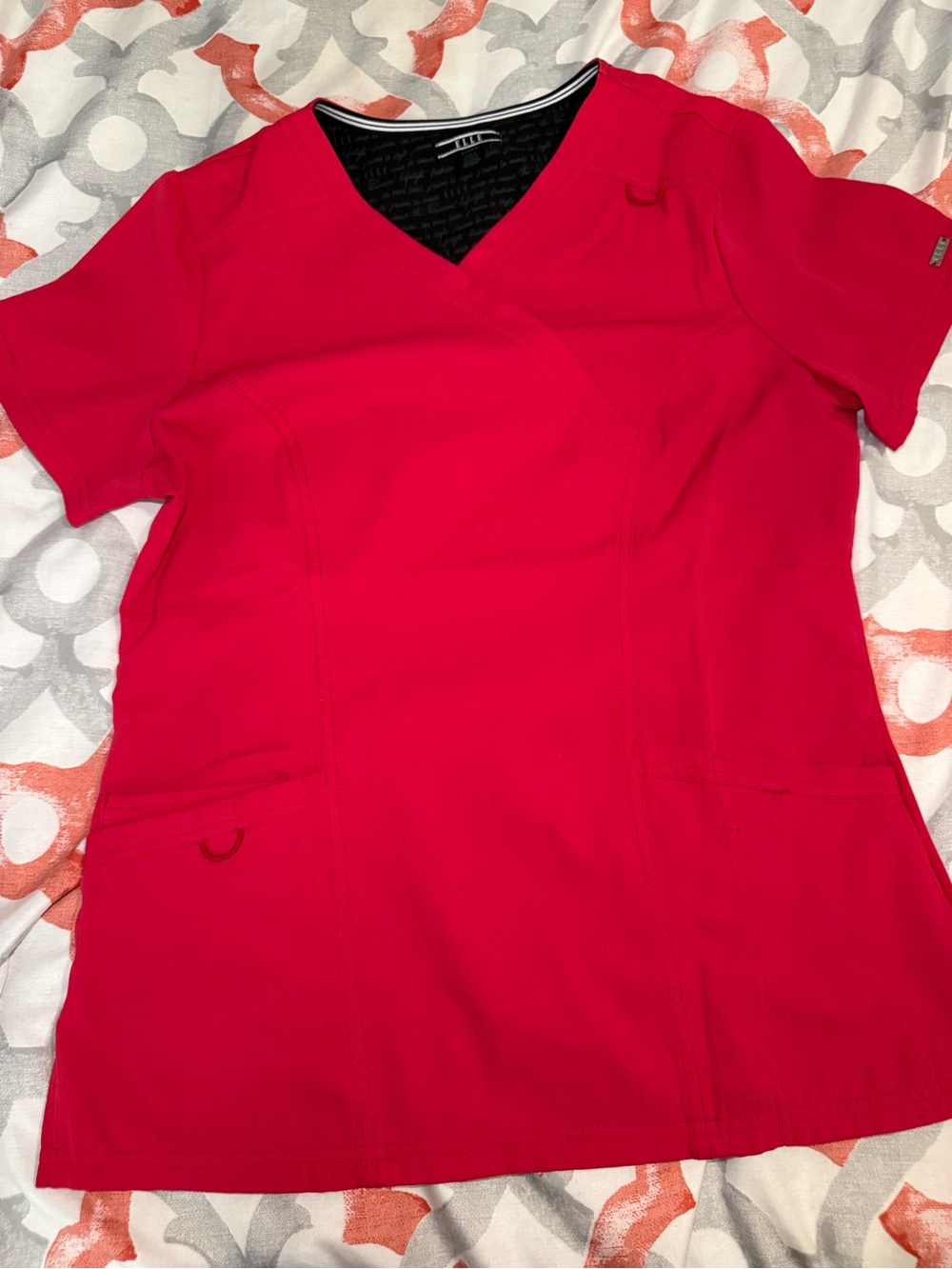 Elle Women's Fuschia Scrub Top and bottom size small